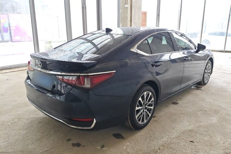 Used Lexus ES 2023 200 Excellence Edition Rear Right 45 Deg