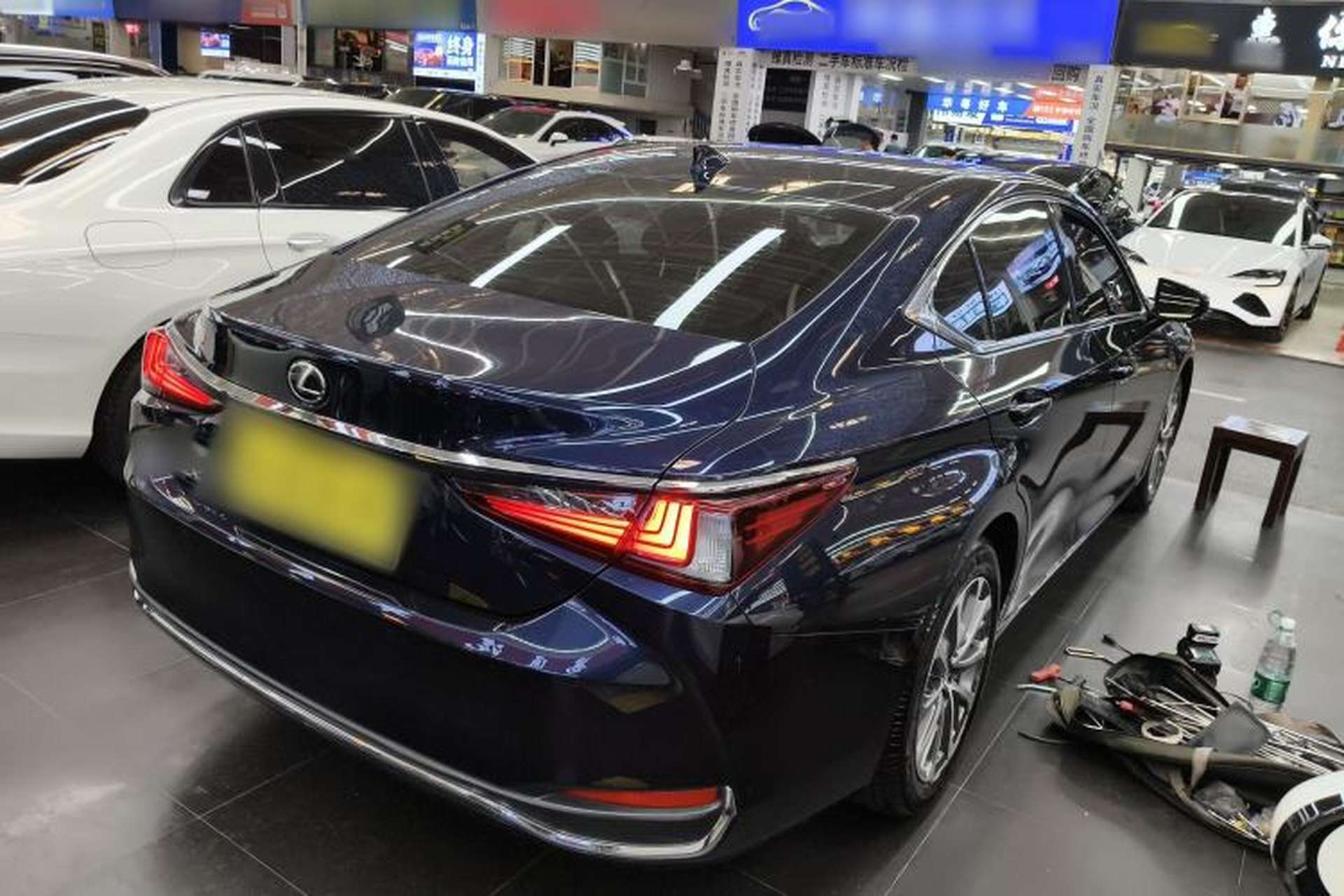 Used Lexus ES 2023 200 Excellence Edition Rear Right 45 Deg