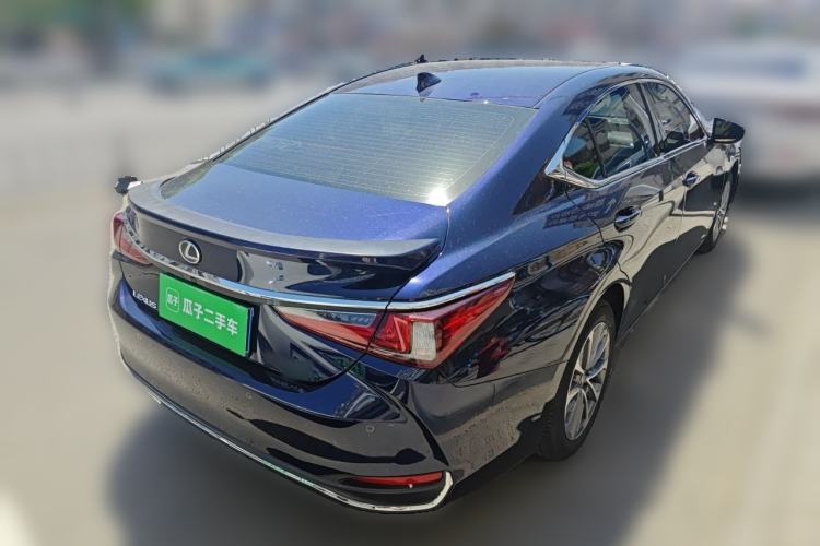 Used Lexus ES 2023 200 Excellence Edition Rear Right 45 Deg