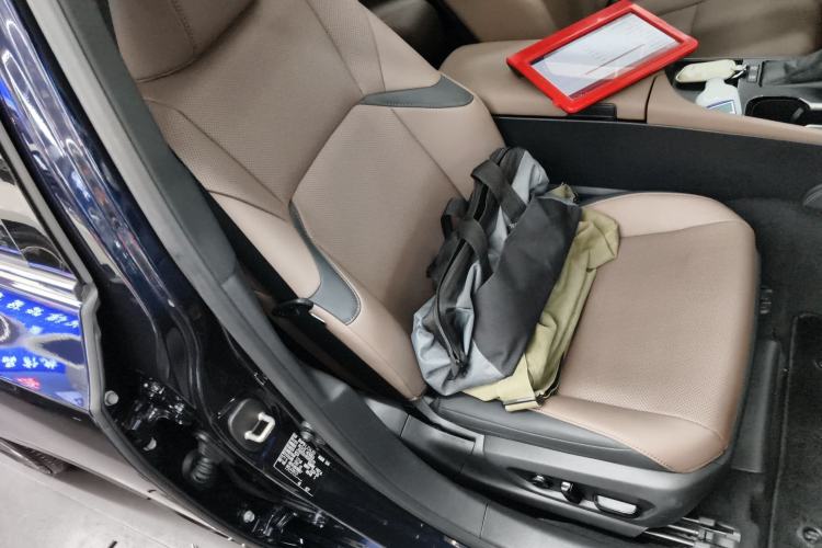 Used Lexus ES 2023 200 Excellence Edition Right Front Seat