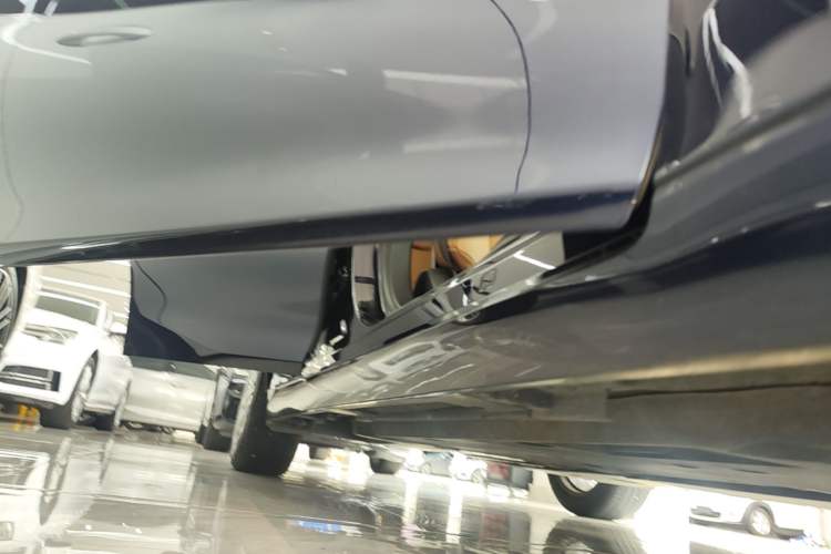 Used Lexus ES 2023 200 Excellence Edition Right Side Sill