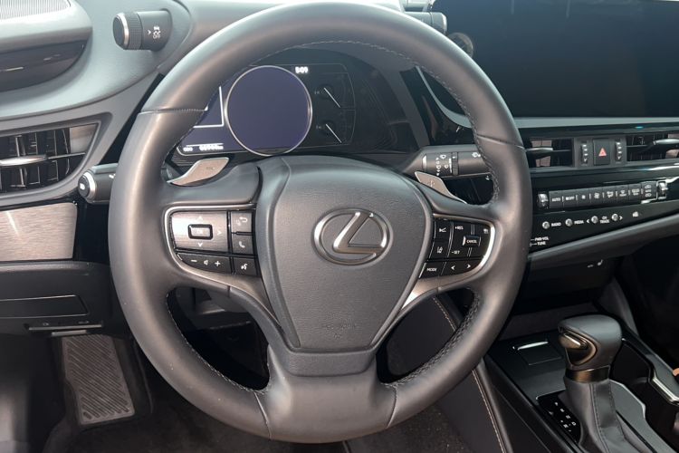 Used Lexus ES 2023 200 Excellence Edition Steering Wheel