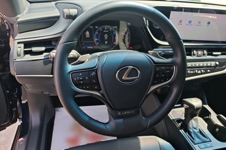 Used Lexus ES 2023 200 Excellence Edition Steering Wheel