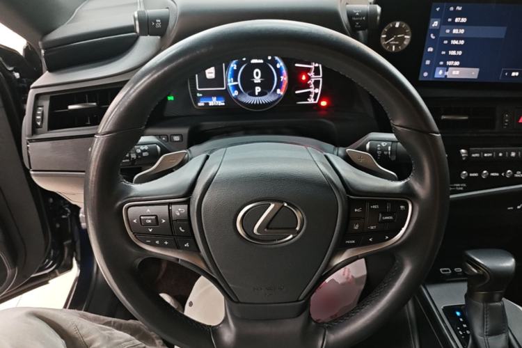 Used Lexus ES 2023 260 Excellence Edition Steering Wheel