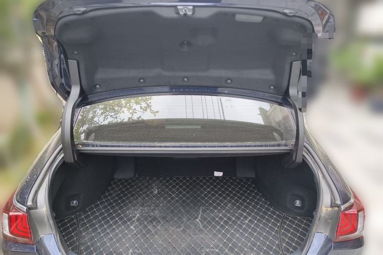 Used Lexus ES 2023 200 Excellence Edition Trunk
