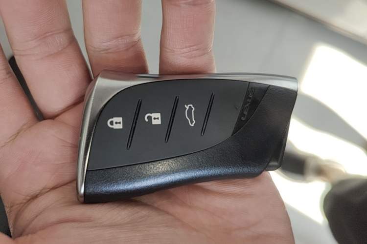 Used Lexus ES 2023 200 Excellence Edition Vehicle Key