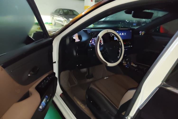 Used Lexus ES 2023 200 Excellence Edition Driver Seat