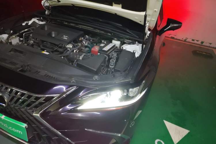 Used Lexus ES 2023 200 Excellence Edition Engine Bay Left