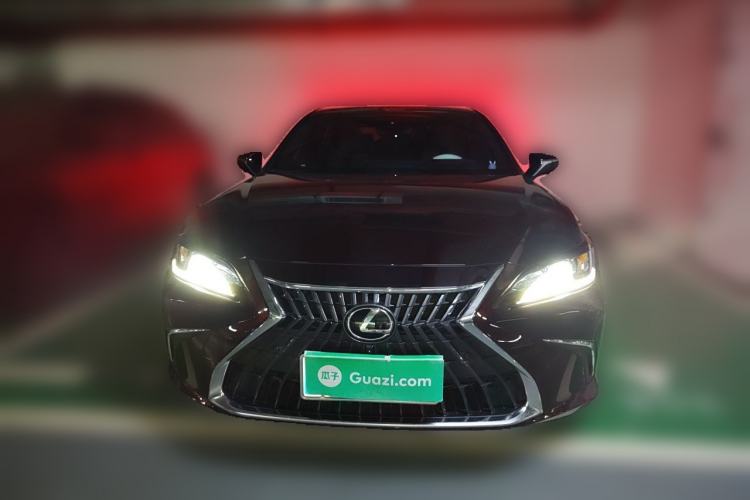 Used Lexus ES 2023 200 Excellence Edition Front