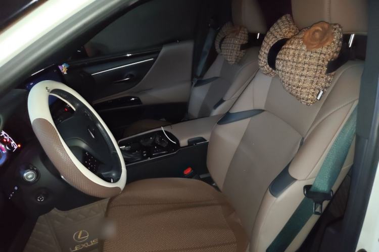 Used Lexus ES 2023 200 Excellence Edition Left Front Seat