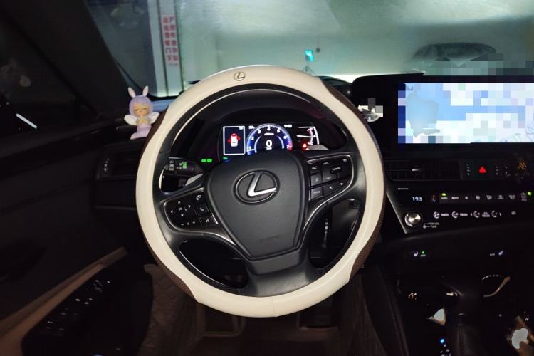 Used Lexus ES 2023 200 Excellence Edition Steering Wheel