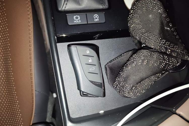 Used Lexus ES 2023 200 Excellence Edition Vehicle Key