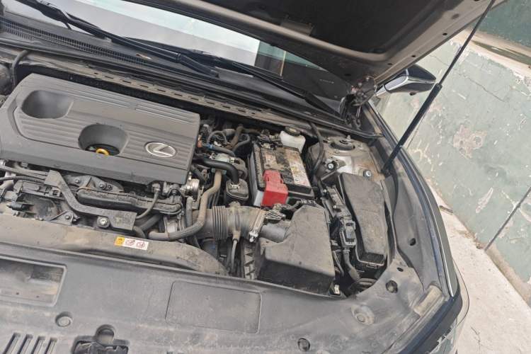 Used Lexus ES 2023 200 Luxury Edition Engine Bay Left