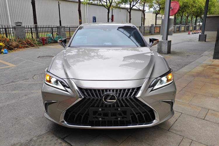 Used Lexus ES 2023 200 Excellence Edition Front