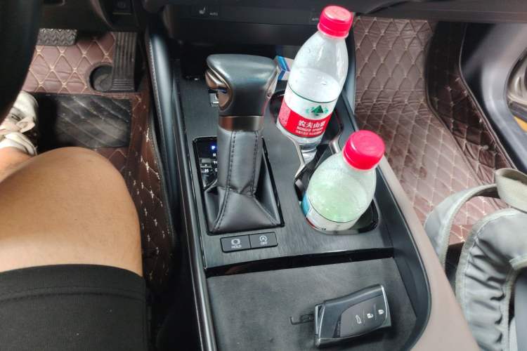 Used Lexus ES 2023 200 Excellence Edition Gear Lever