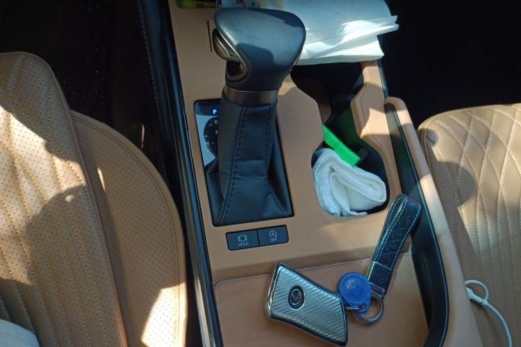 Used Lexus ES 2023 200 Excellence Edition Gear Lever