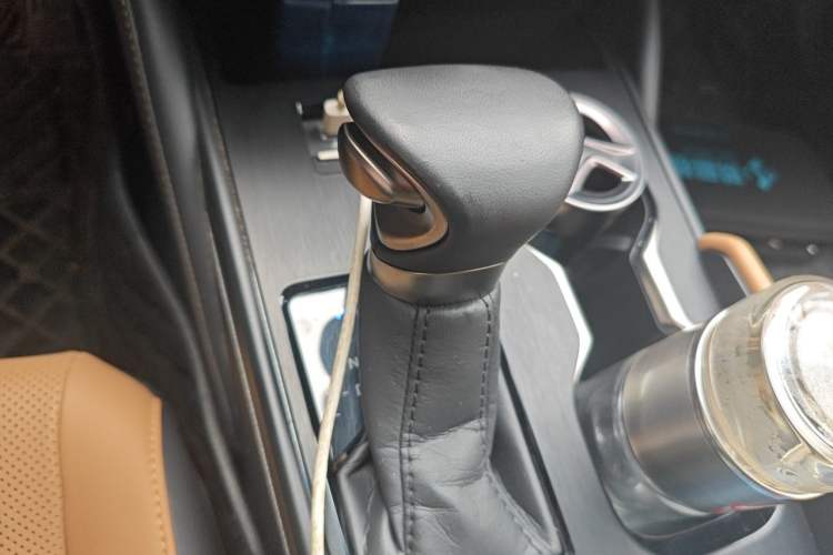 Used Lexus ES 2023 200 Luxury Edition Gear Lever