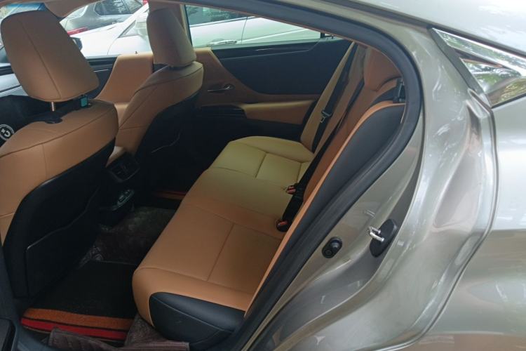 Used Lexus ES 2023 200 Excellence Edition Left Rear Seat