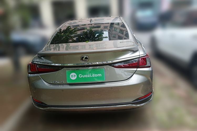 Used Lexus ES 2023 200 Excellence Edition Rear