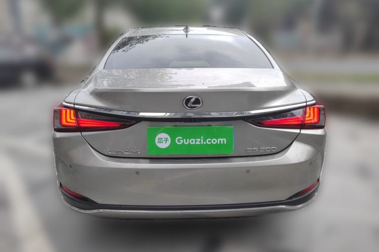 Used Lexus ES 2023 200 Excellence Edition Rear