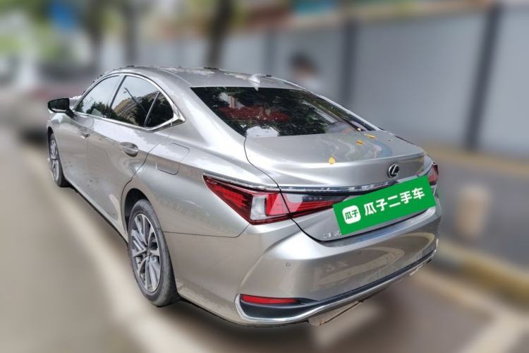 Used Lexus ES 2023 200 Excellence Edition Rear Left 45 Deg