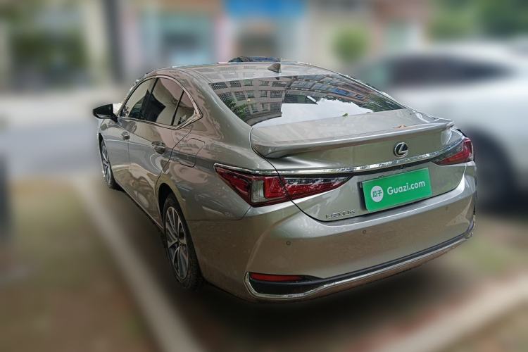 Used Lexus ES 2023 200 Excellence Edition Rear Left 45 Deg