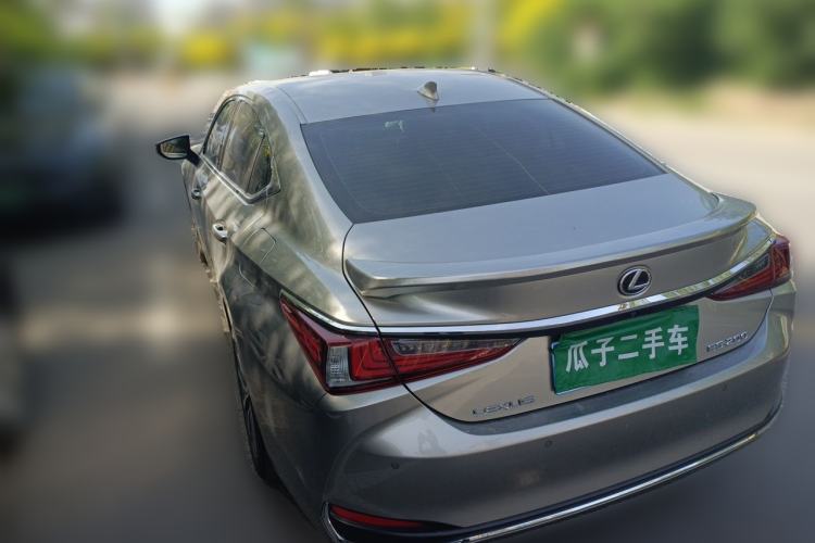 Used Lexus ES 2023 200 Excellence Edition Rear Left 45 Deg