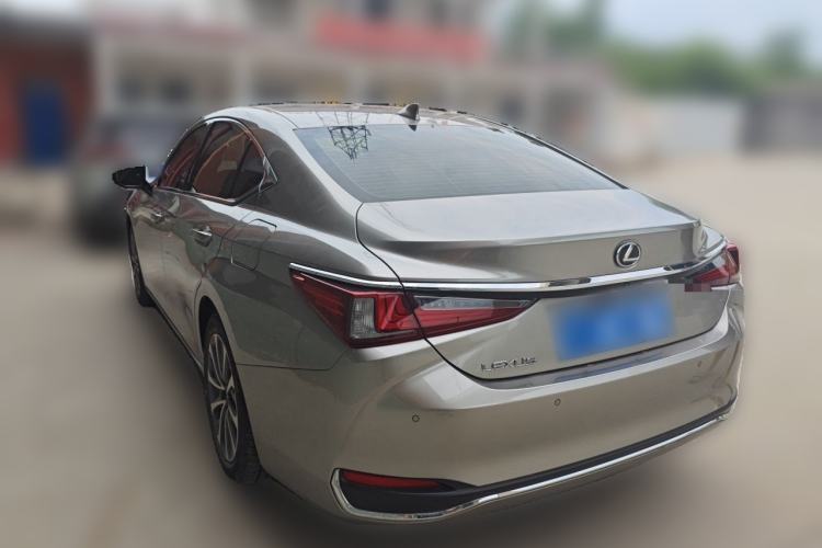 Used Lexus ES 2023 200 Luxury Edition Rear Left 45 Deg