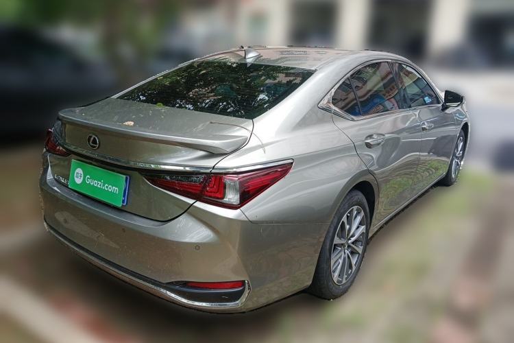 Used Lexus ES 2023 200 Excellence Edition Rear Right 45 Deg