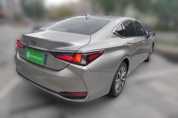 Used Lexus ES 2023 200 Excellence Edition Rear Right 45 Deg