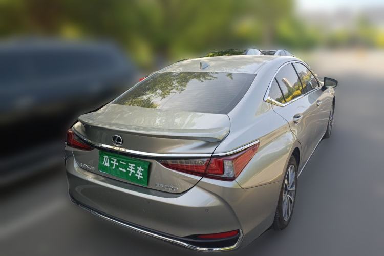 Used Lexus ES 2023 200 Excellence Edition Rear Right 45 Deg