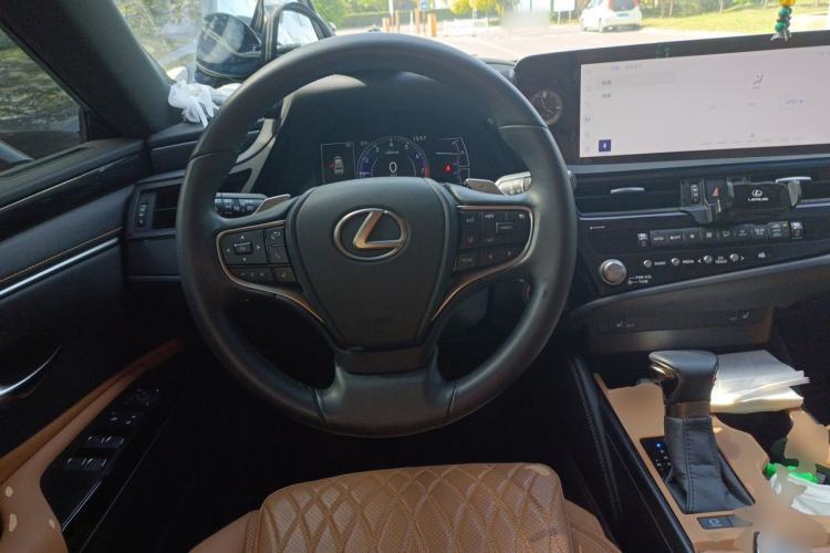 Used Lexus ES 2023 200 Excellence Edition Steering Wheel