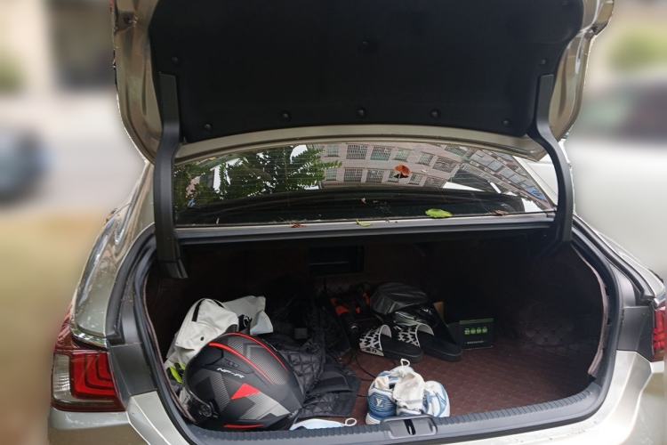 Used Lexus ES 2023 200 Excellence Edition Trunk