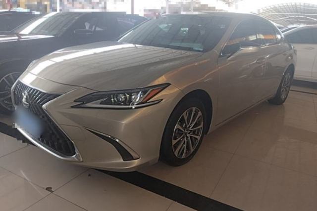 Used Lexus ES 2023 200 Excellence Edition