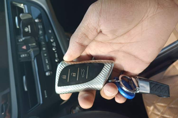Used Lexus ES 2023 200 Excellence Edition Vehicle Key