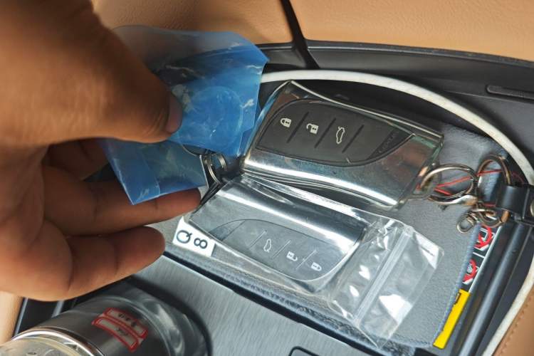 Used Lexus ES 2023 200 Luxury Edition Vehicle Key