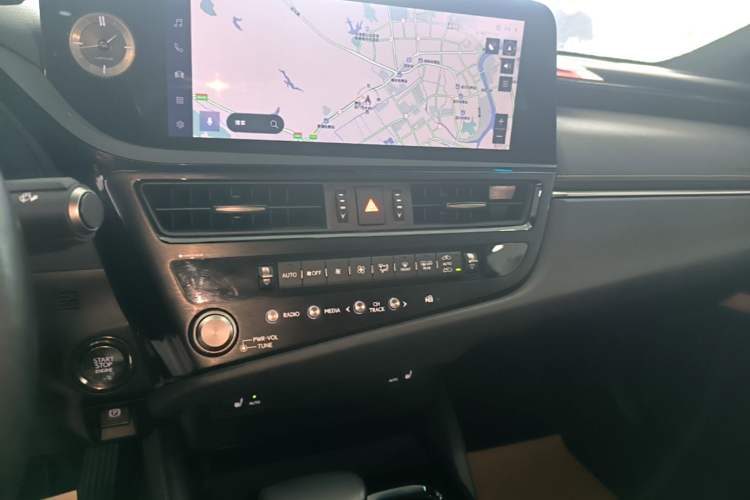 Used Lexus ES 2023 200 Excellence Edition Audio And AC Panel