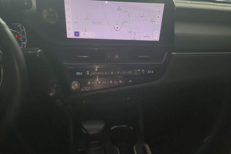 Used Lexus ES 2023 200 Excellence Edition Audio And AC Panel