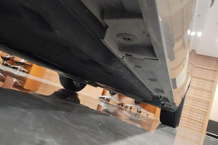 Used Lexus ES 2023 200 Excellence Edition Chassis Front Left