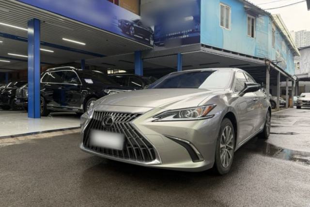 Used Lexus ES 2023 200 Excellence Edition