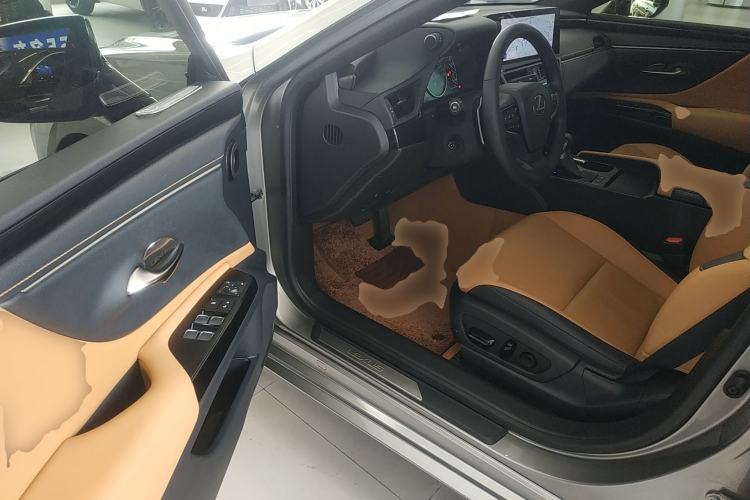 Used Lexus ES 2023 200 Excellence Edition Driver Seat