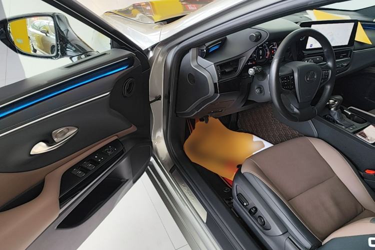 Used Lexus ES 2023 200 Excellence Edition Driver Seat
