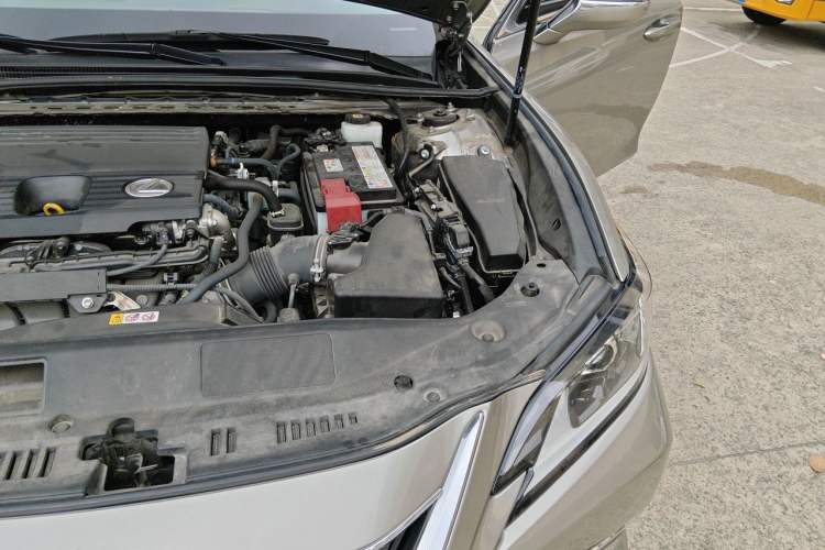 Used Lexus ES 2023 260 Excellence Edition Engine Bay Left