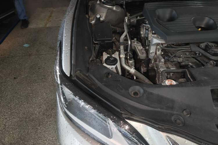 Used Lexus ES 2023 200 Luxury Edition Engine Bay Right