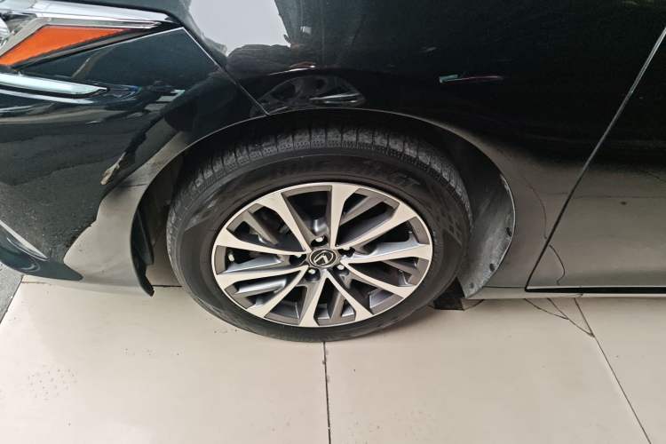 Used Lexus ES 2023 200 Excellence Edition Exterior 1