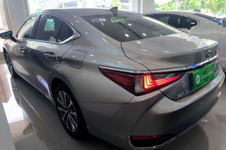 Used Lexus ES 2023 200 Excellence Edition Exterior 2