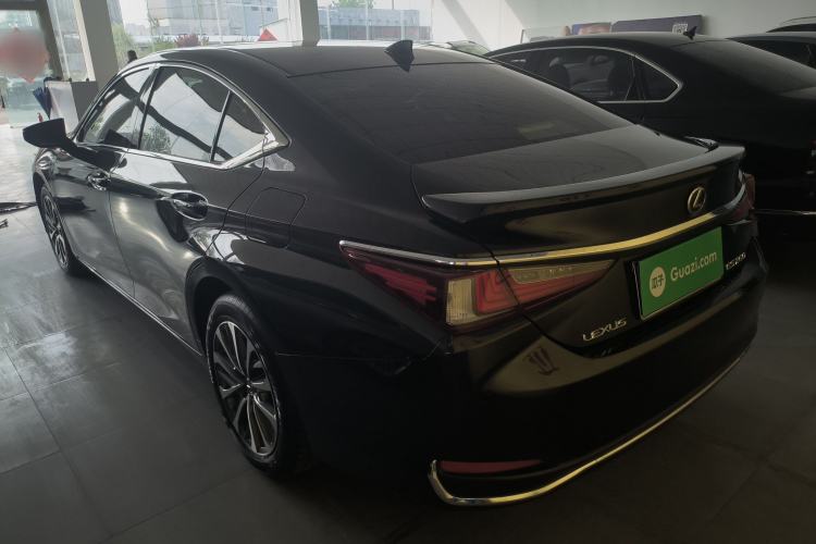 Used Lexus ES 2023 200 Excellence Edition Exterior 2