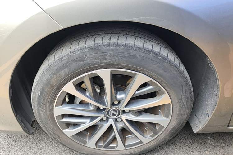 Used Lexus ES 2023 200 Excellence Edition Exterior 2