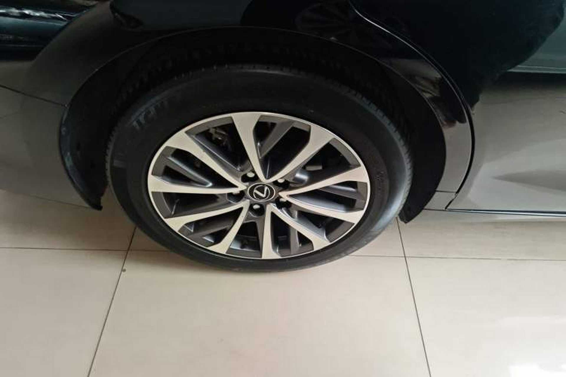 Used Lexus ES 2023 200 Excellence Edition Exterior 2
