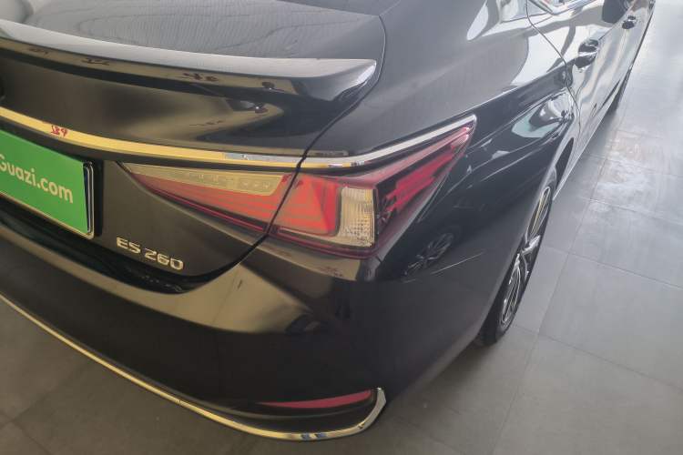 Used Lexus ES 2023 200 Excellence Edition Exterior 3